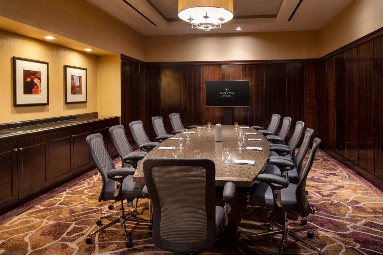 Sheraton Garden Grove-Anaheim South Экстерьер фото