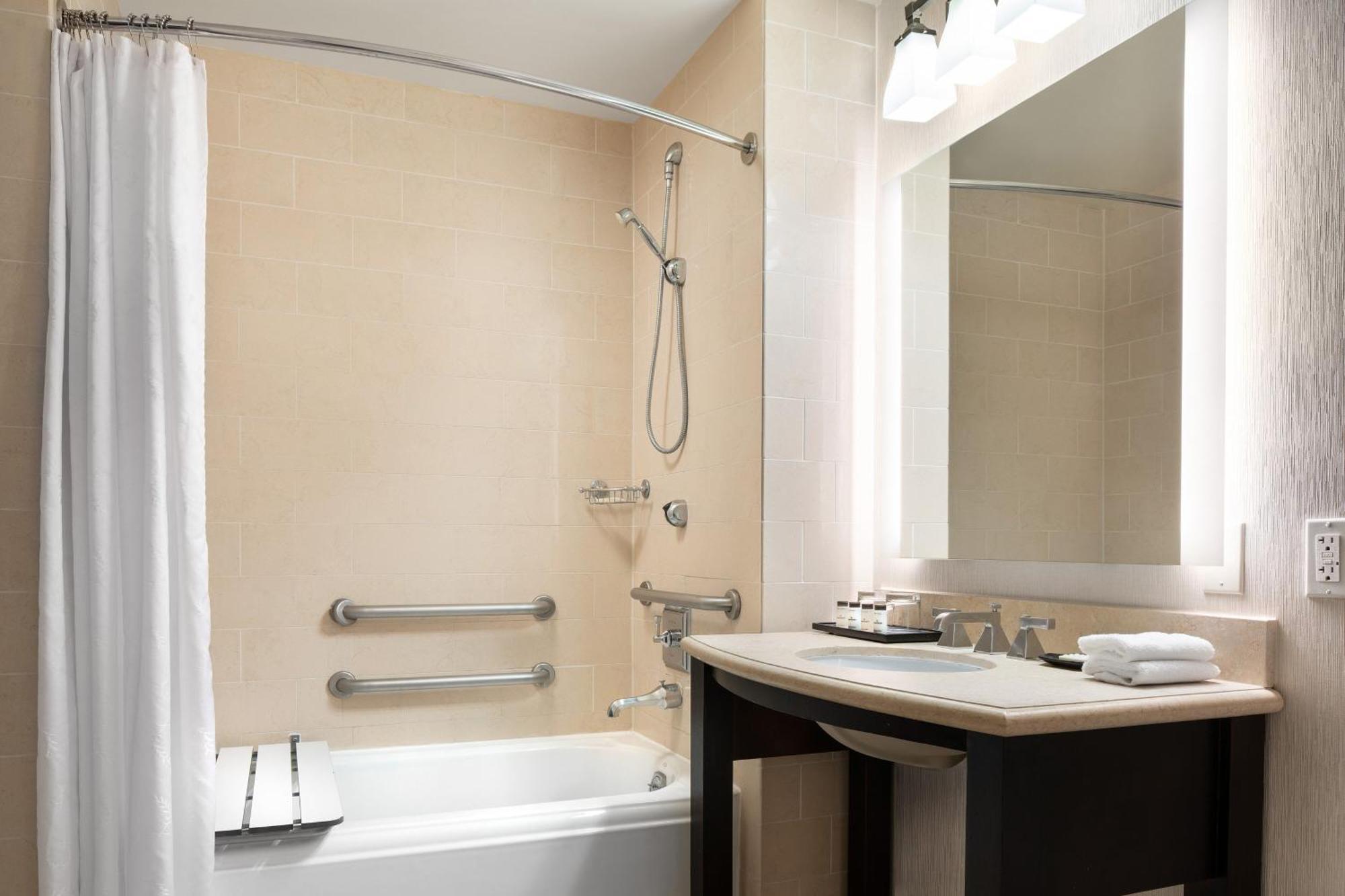 Sheraton Garden Grove-Anaheim South Экстерьер фото