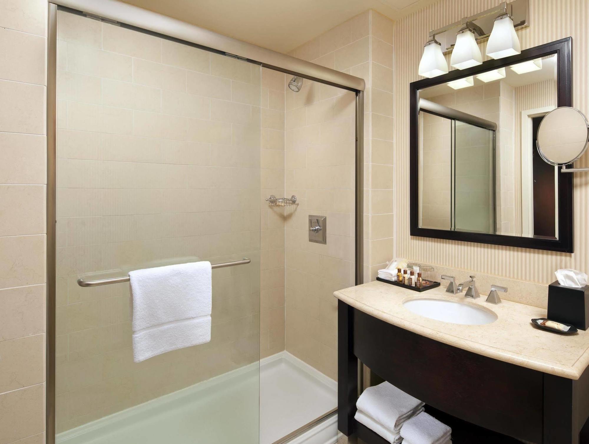 Sheraton Garden Grove-Anaheim South Экстерьер фото